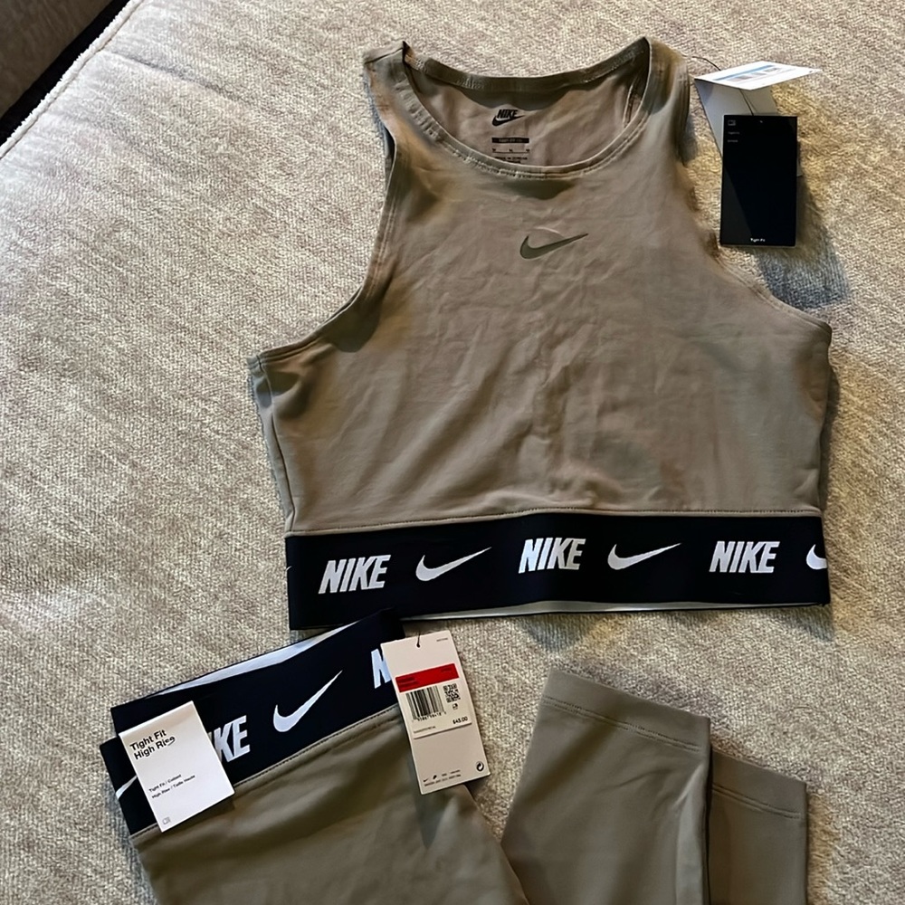 Nike Crop Tape Top & High Waisted Legging